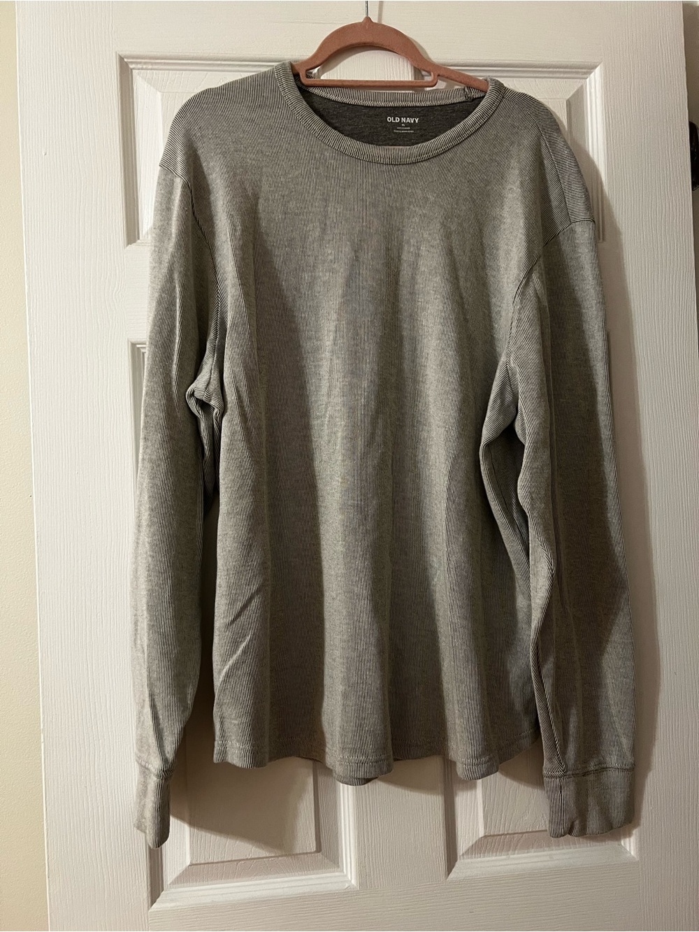 Old Navy Men's Crewneck Long-Sleeve Shirt Gray